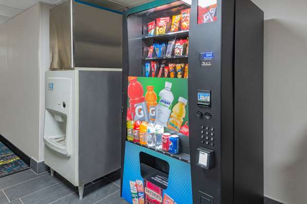  - Super 8 Hotel Charlottesville