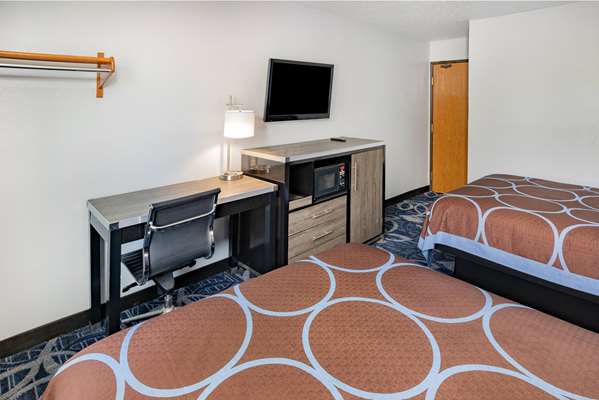  - Super 8 Hotel Johnstown