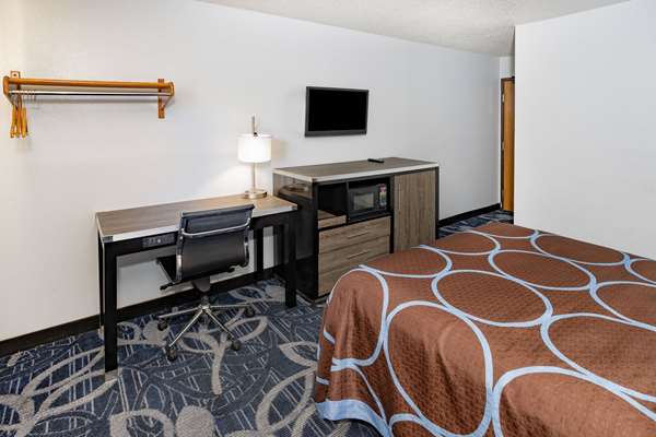  - Super 8 Hotel Johnstown