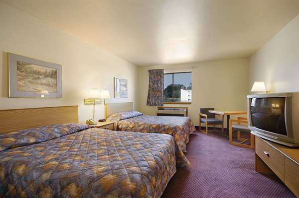  - Super 8 Hotel York