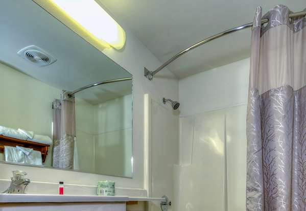  - Super 8 Hotel Jackson