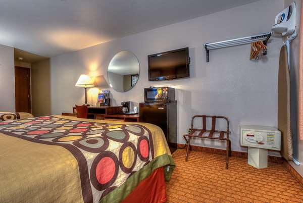  - Super 8 Hotel Jackson