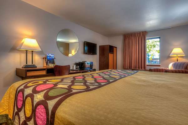  - Super 8 Hotel Jackson