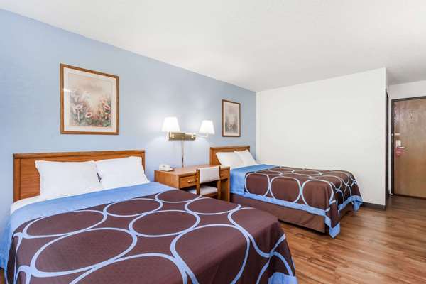  - Super 8 Hotel Norwich