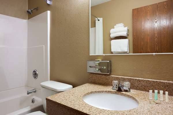  - Super 8 Hotel Pulaski