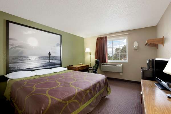  - Super 8 Hotel Pulaski