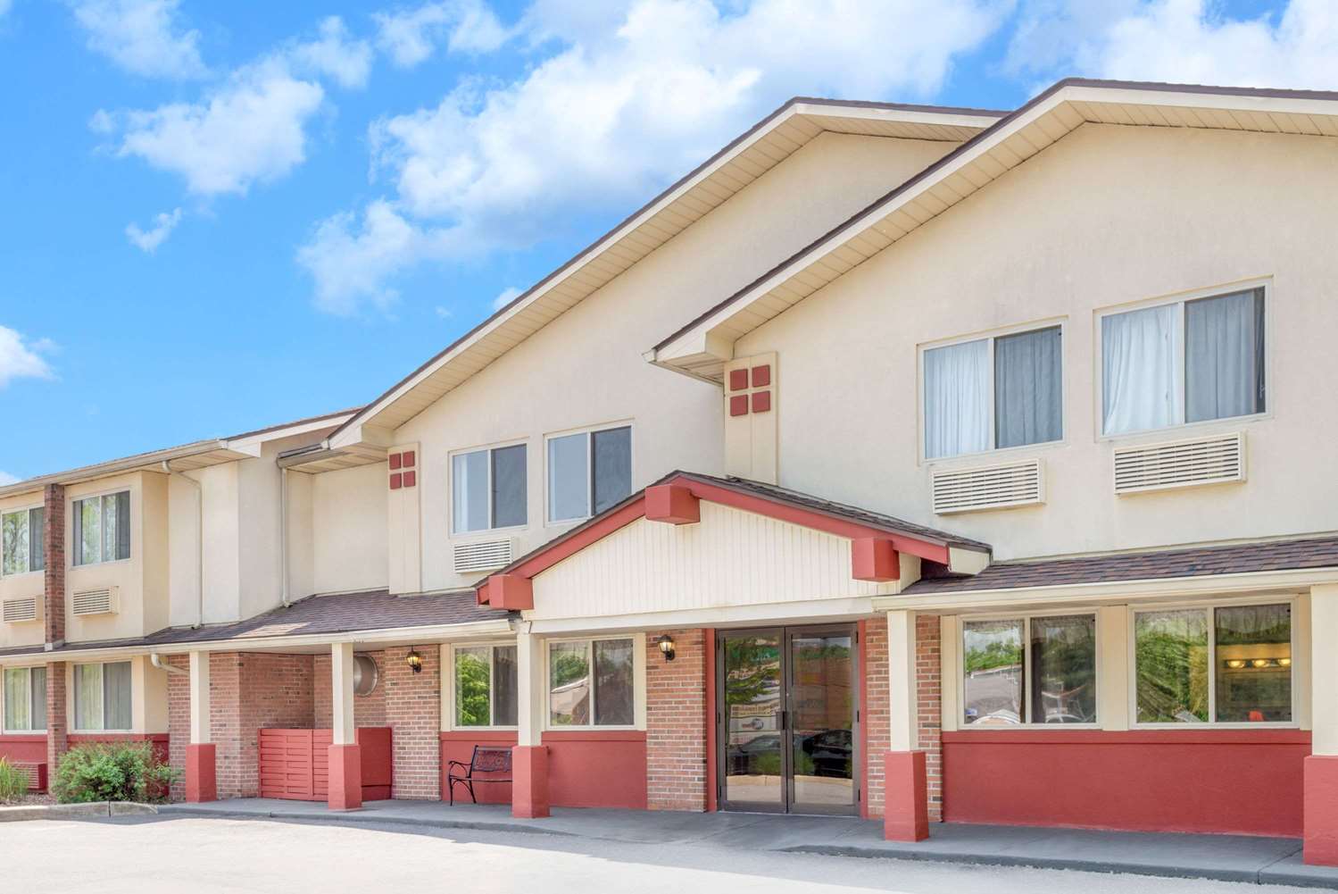 Super 8 Hotel Kingston, NY - See Discounts