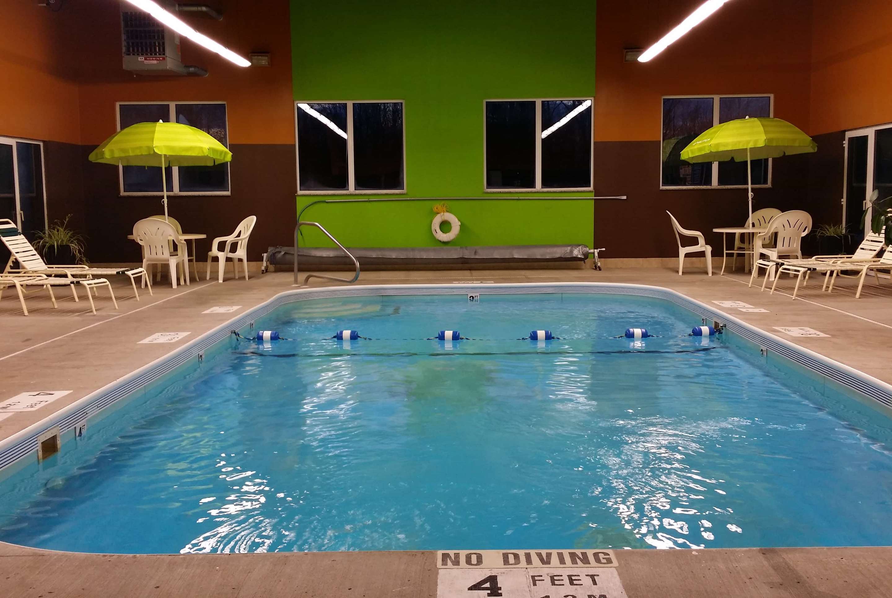 Pool | Super 8 by Wyndham Plattsburgh