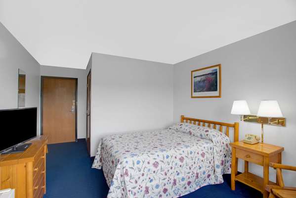  - Super 8 Motel Lake George