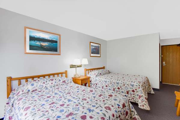  - Super 8 Motel Lake George