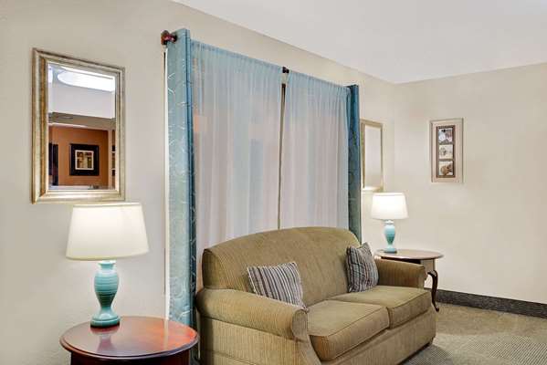  - Super 8 Hotel Newburgh - I-87, Exit 17