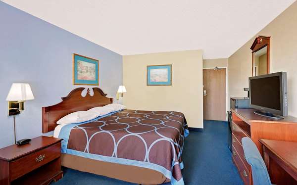  - Super 8 Hotel Newburgh - I-87, Exit 17