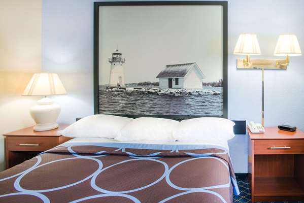  - Super 8 Hotel Massena