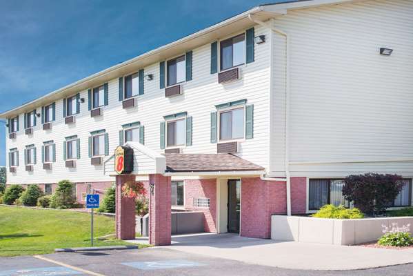 Exterior view - Super 8 Hotel Massena