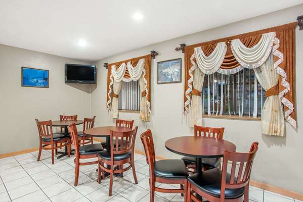  - Super 8 Hotel Massena