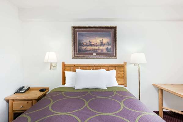  - Super 8 Hotel Powell