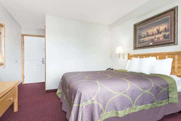  - Super 8 Hotel Powell