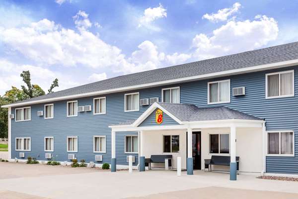 Exterior view - Super 8 Hotel Platteville