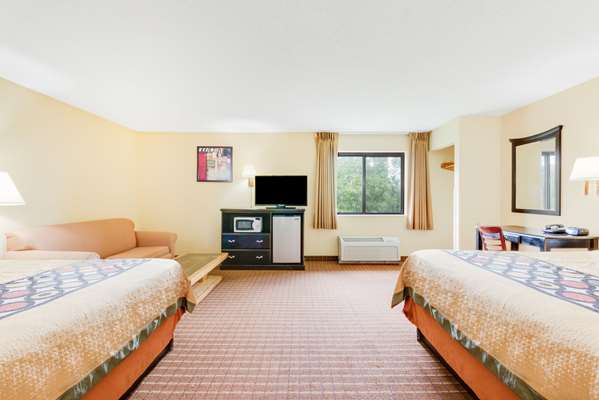  - Super 8 Hotel Kutztown - I-78, Exit 45