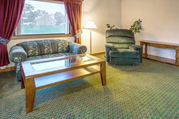  - Super 8 Hotel Hartford