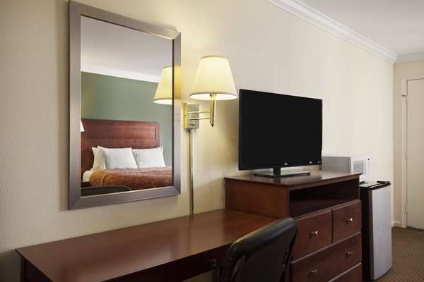  - Super 8 Motel Mifflinville