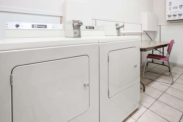 Amenities - Super 8 Hotel Great Falls Downtown