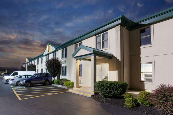 Exterior view - Super 8 Hotel Hershey Area Harrisburg - I-283, Exit 2