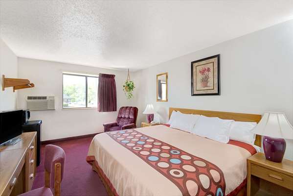 Suite - Super 8 Hotel Waynesburg - I-79, Exit 14