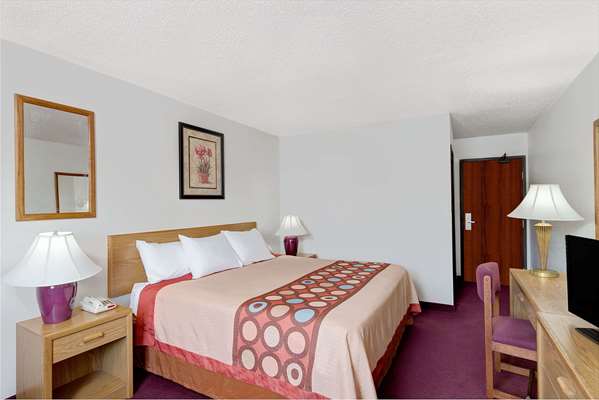  - Super 8 Hotel Waynesburg - I-79, Exit 14