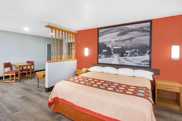 Suite - Super 8 Hotel Waynesburg - I-79, Exit 14