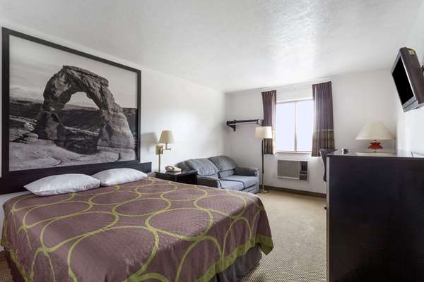  - Super 8 Hotel Logan