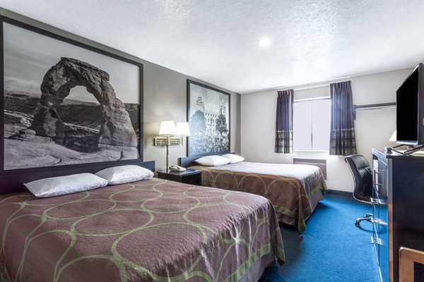  - Super 8 Hotel Logan