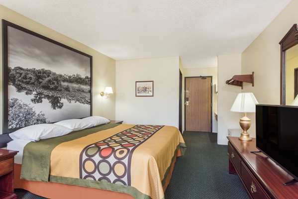  - Super 8 Motel Burnham