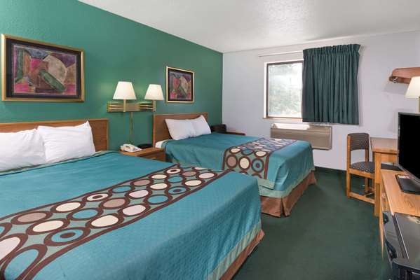  - Super 8 Hotel New Stanton - I-70, Exit 57