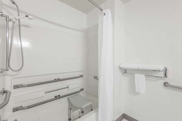  - Super 8 Hotel New Stanton - I-70, Exit 57