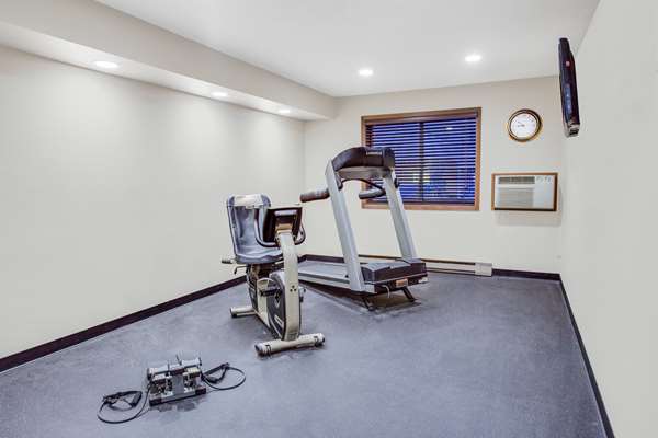 Fitness/ Exercise Room - Super 8 Hotel Airport Green Bay