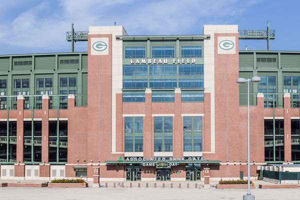  - Super 8 Hotel Airport Green Bay