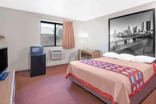  - Super 8 Hotel Altoona