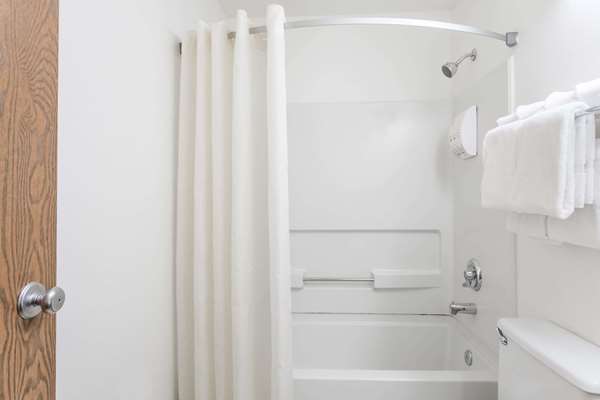  - Super 8 Motel Hampton