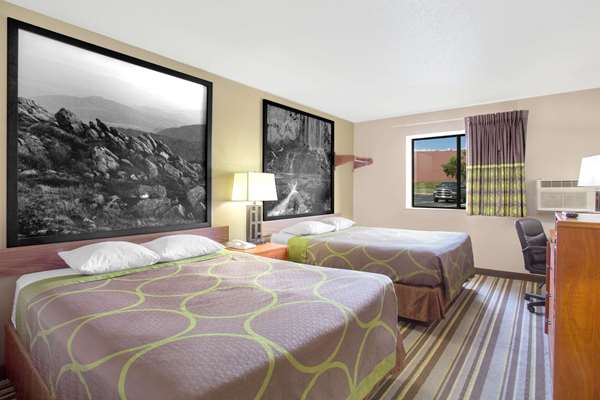  - Super 8 Hotel Abingdon - I-81, Exit 17