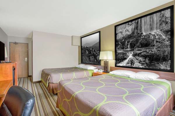  - Super 8 Hotel Abingdon - I-81, Exit 17