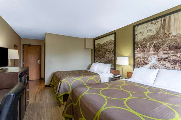  - Super 8 Hotel Abingdon - I-81, Exit 17