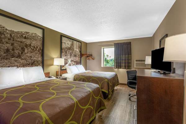  - Super 8 Hotel Abingdon - I-81, Exit 17