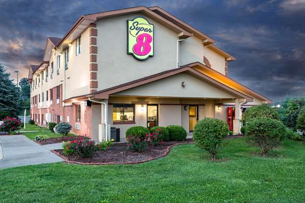 Exterior view - Super 8 Hotel Abingdon - I-81, Exit 17