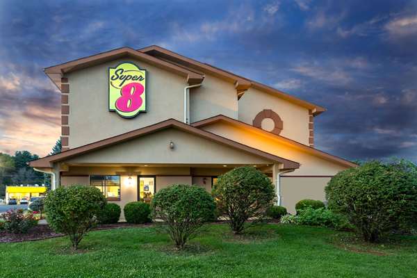 Exterior view - Super 8 Hotel Abingdon - I-81, Exit 17