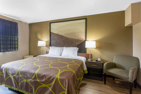  - Super 8 Hotel Abingdon - I-81, Exit 17