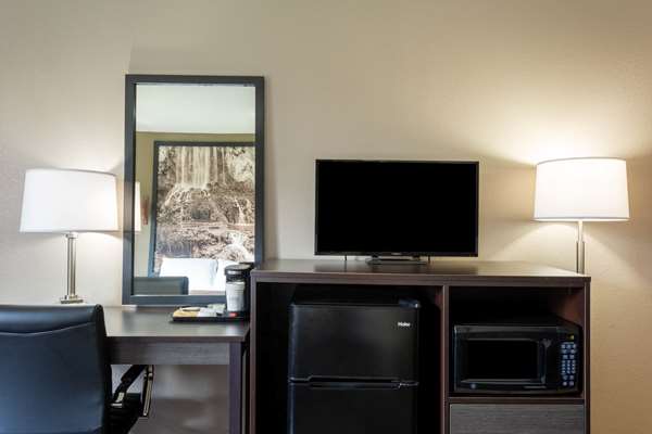  - Super 8 Hotel Abingdon - I-81, Exit 17