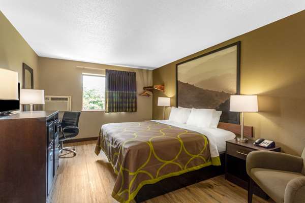  - Super 8 Hotel Abingdon - I-81, Exit 17