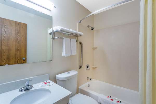  - Super 8 Hotel Abingdon - I-81, Exit 17