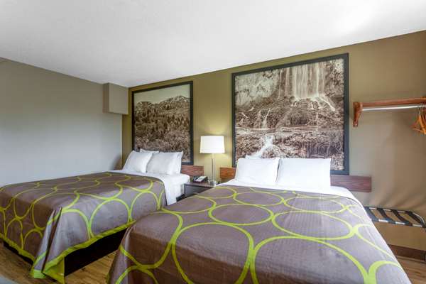  - Super 8 Hotel Abingdon - I-81, Exit 17